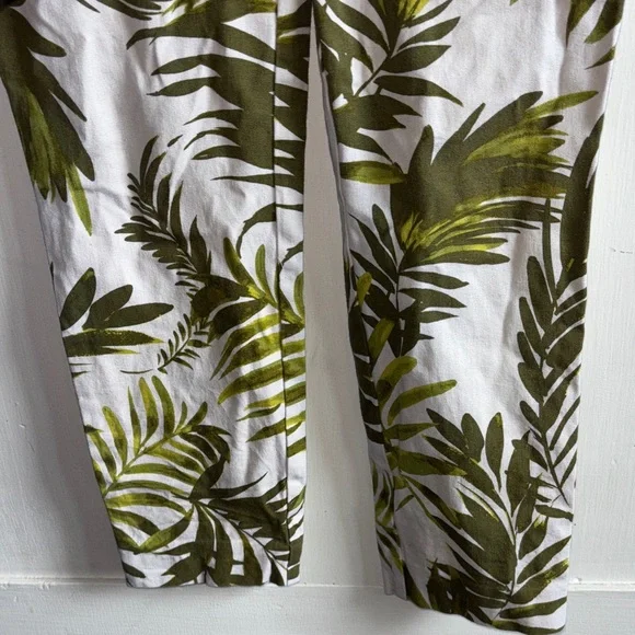 New York & Company Green Leaf Print Pants Size 6 - Picture 6 of 9